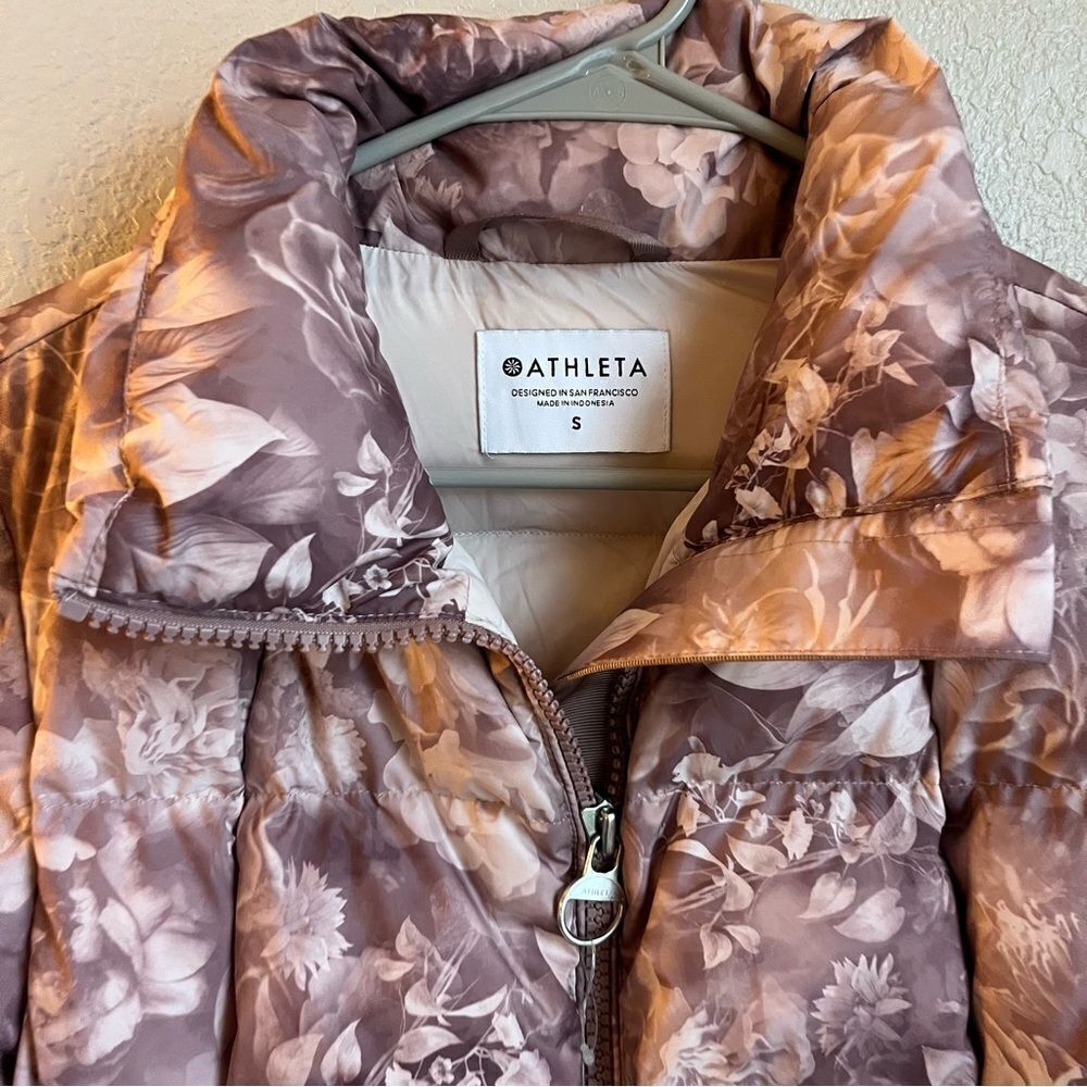 Athleta Downtown Printed Jacket
Antoinette Velvety Pink - Picture 7 of 10